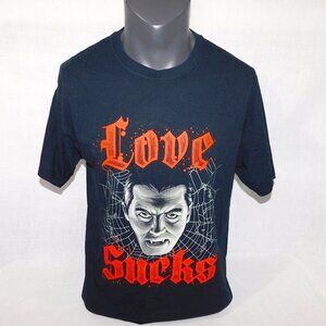 Dracula LOVE SUCKS Loot Fright Crate T Shirt Black Red Valentines Day Mens L
